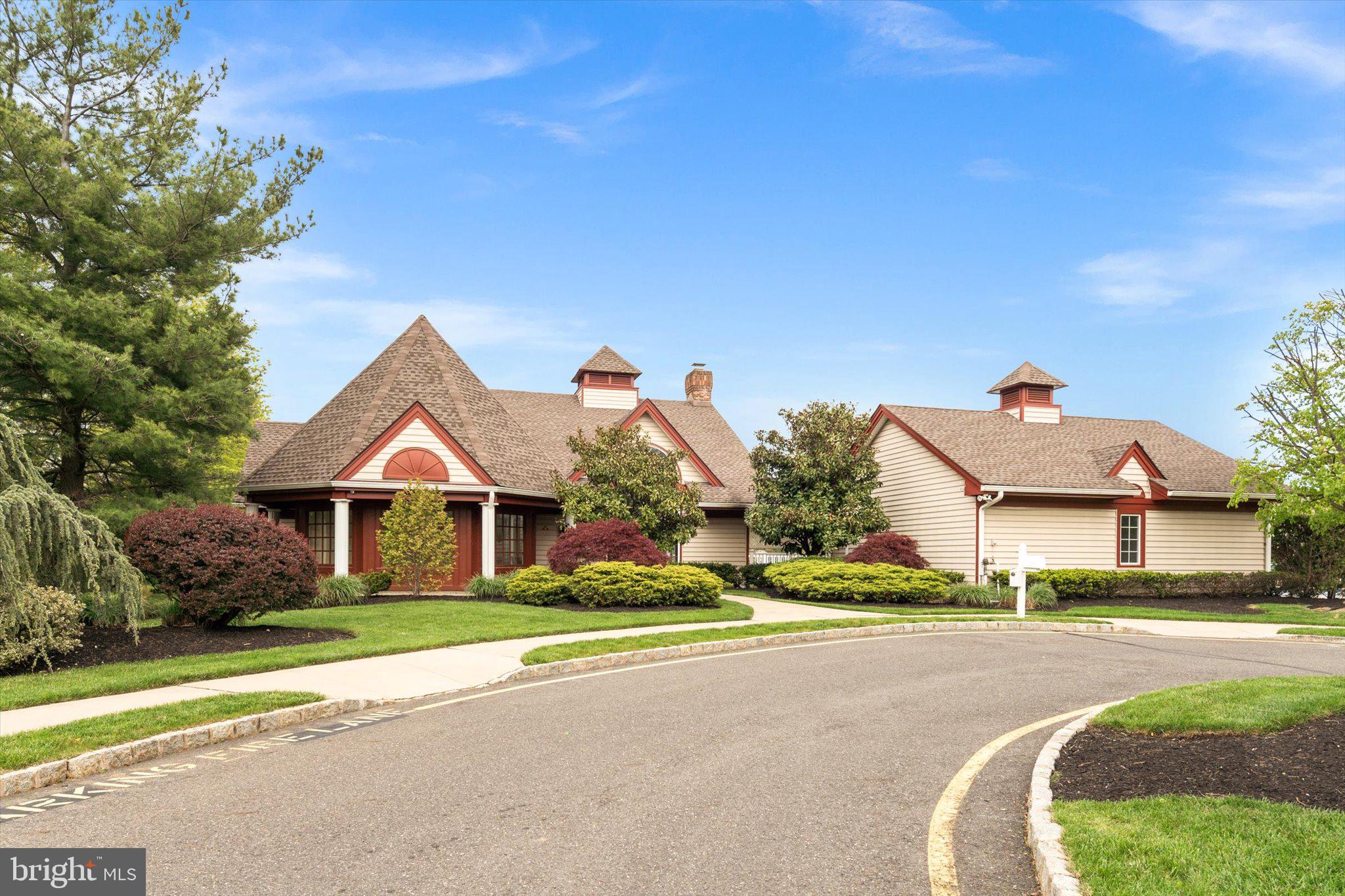 328 Walden Cir