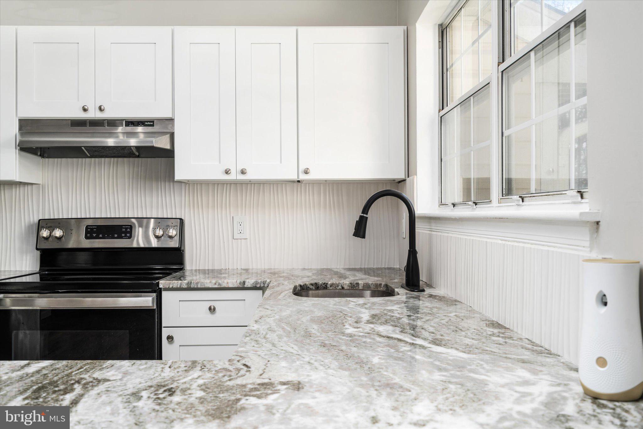 328 Walden Cir