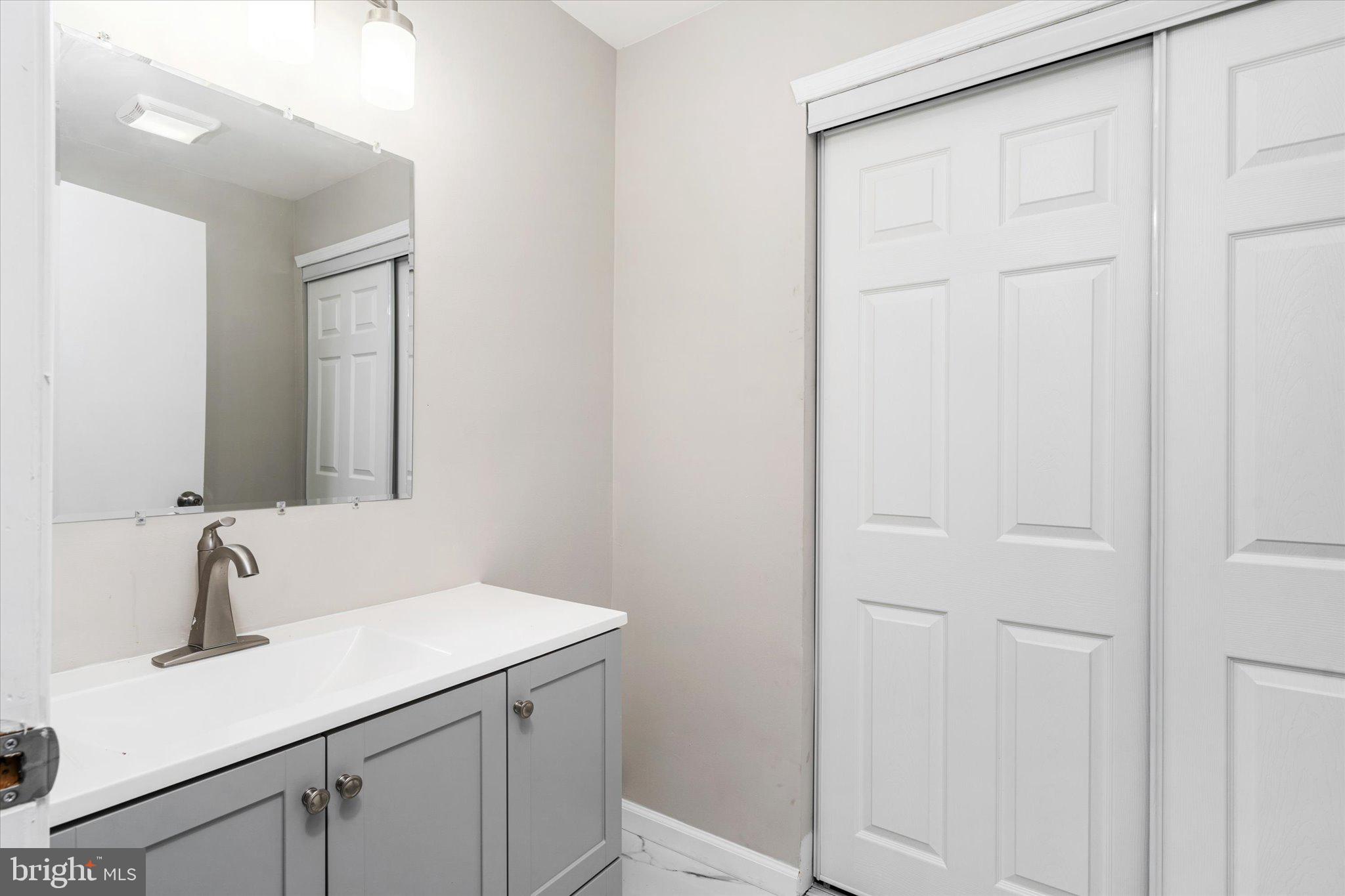 328 Walden Cir