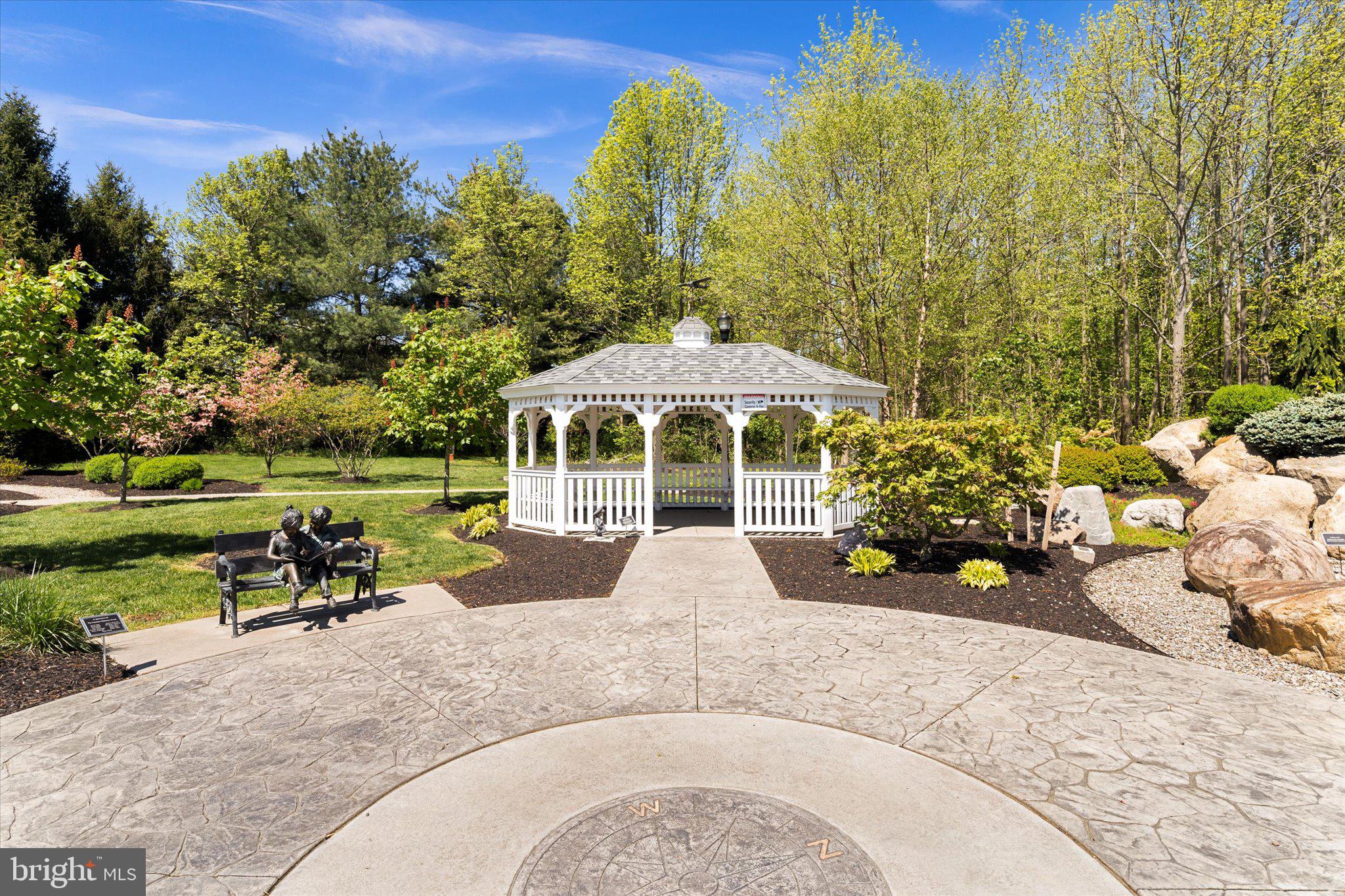 328 Walden Cir