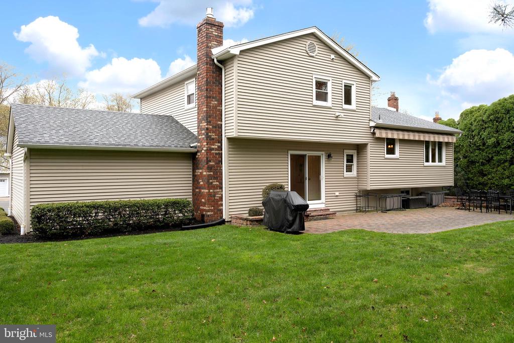 59 Wesleyan Dr