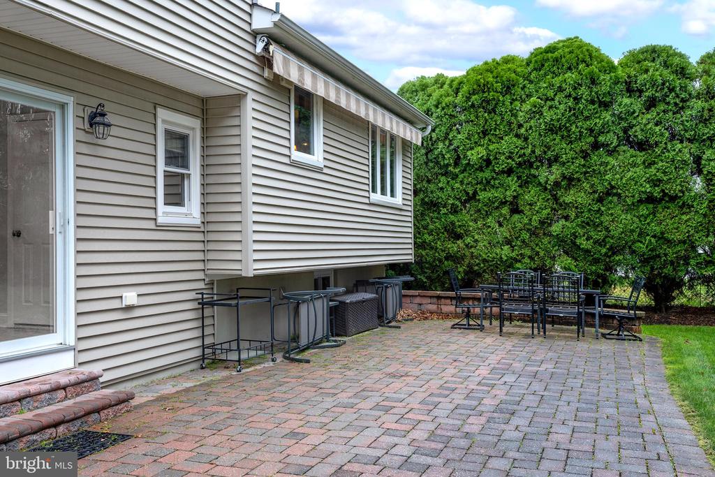 59 Wesleyan Dr