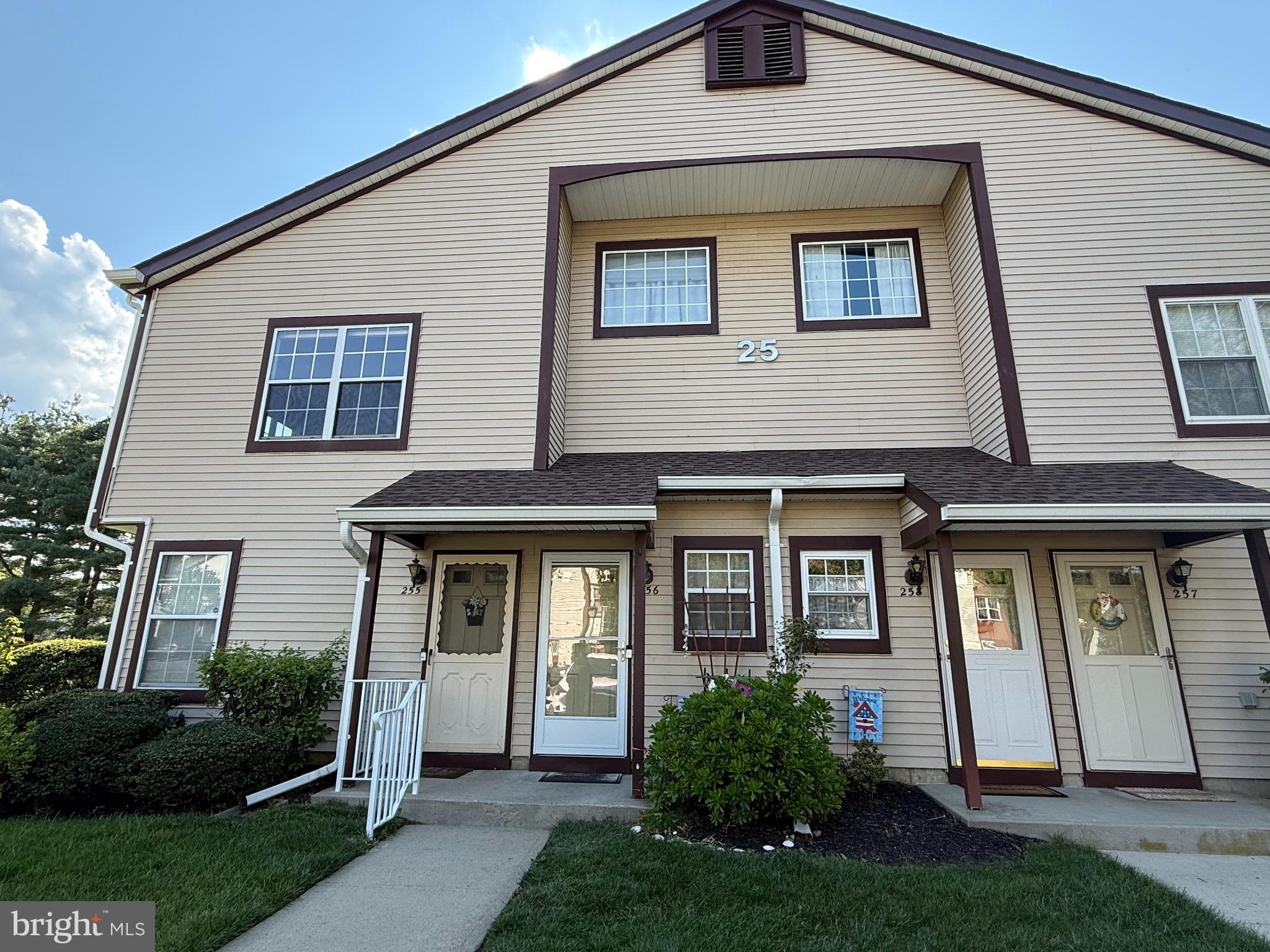 256 ANDOVER PL