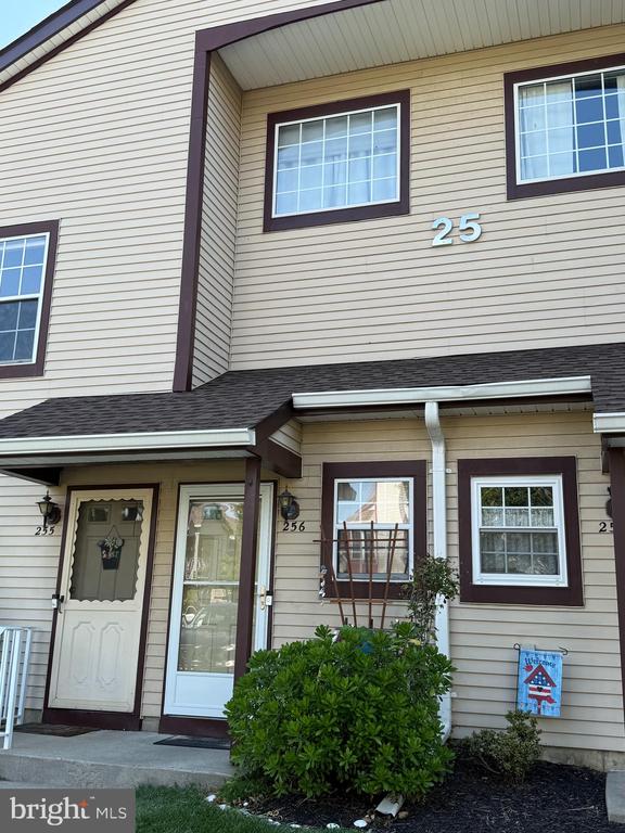 256 ANDOVER PL
