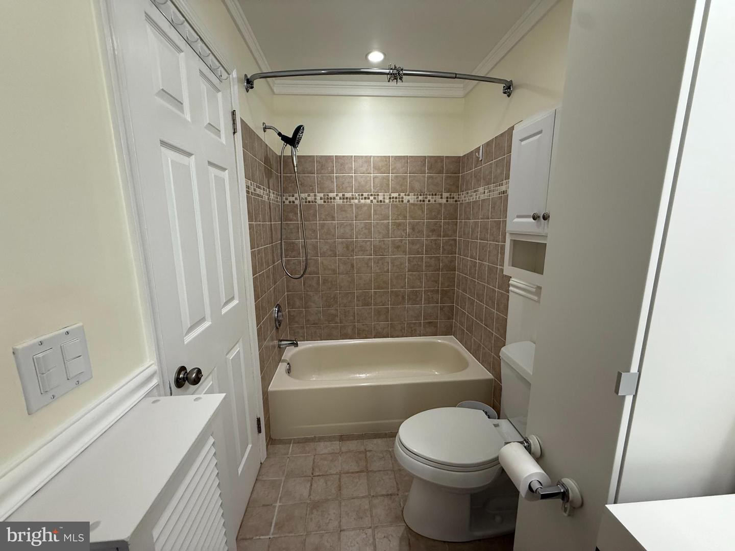 256 ANDOVER PL
