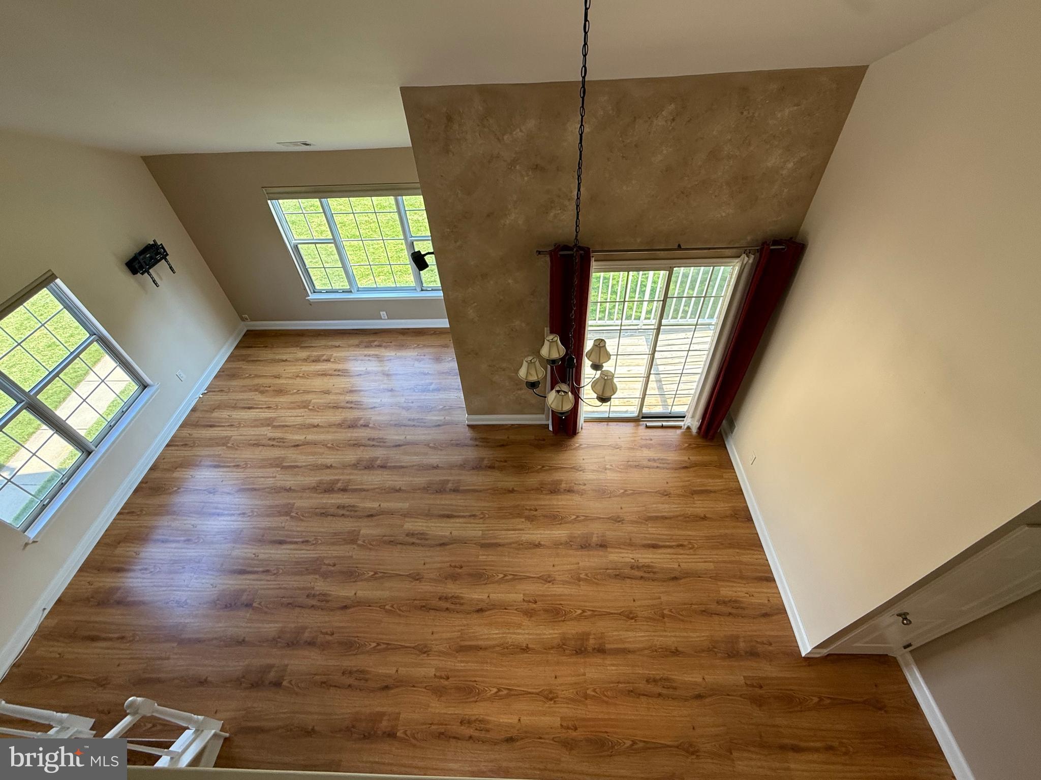 256 ANDOVER PL
