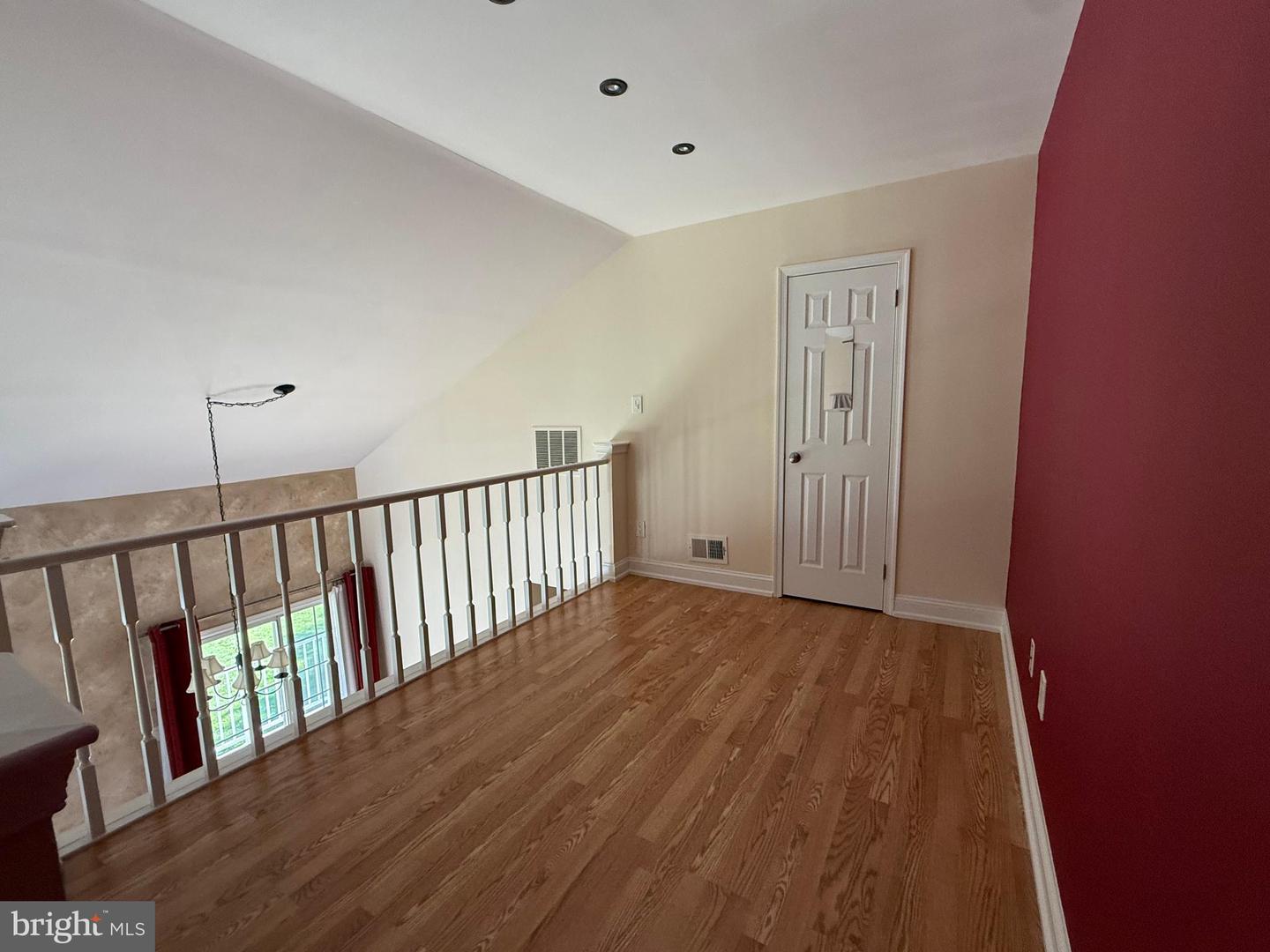 256 ANDOVER PL
