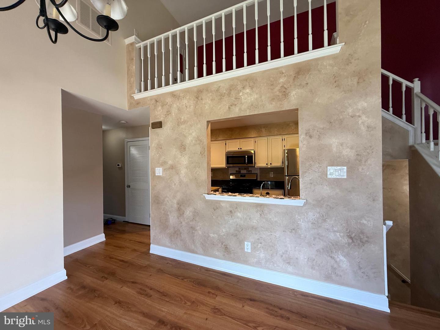256 ANDOVER PL
