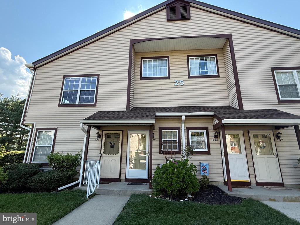 256 ANDOVER PL