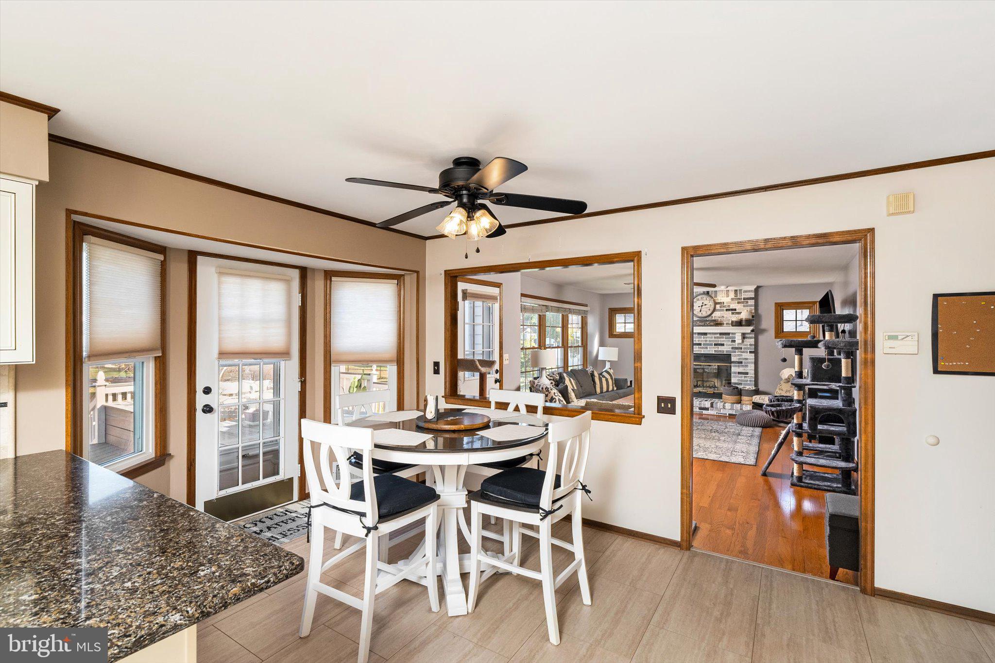 21 VILLAGE DRIVE W