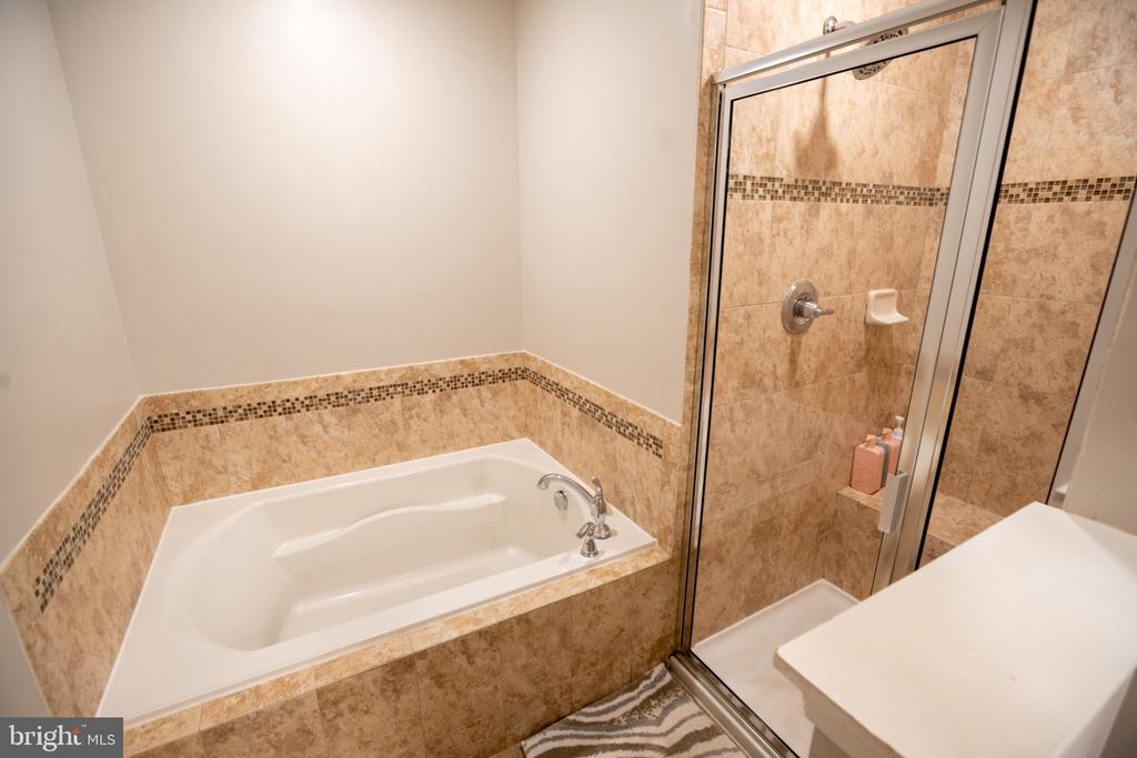 37 VENTANA COURT