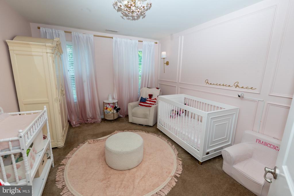 37 VENTANA COURT
