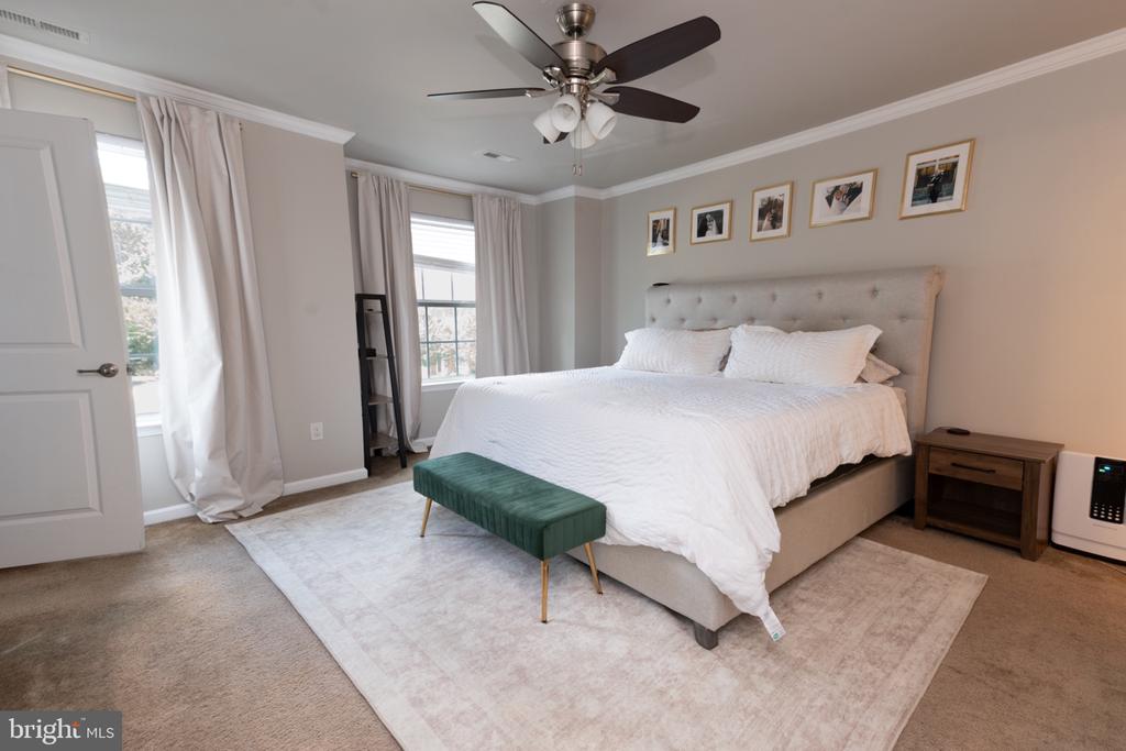 37 VENTANA COURT
