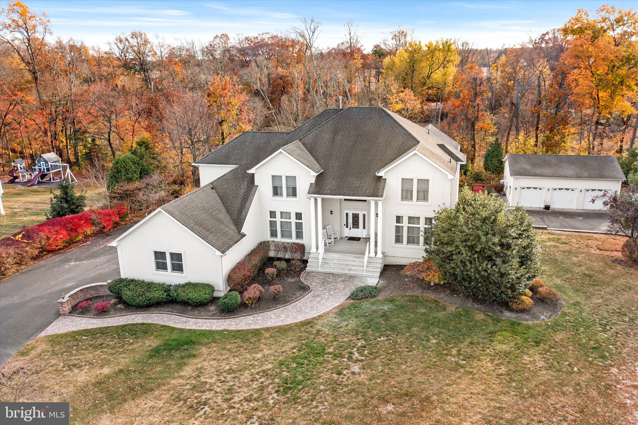 24 Clearwater Dr