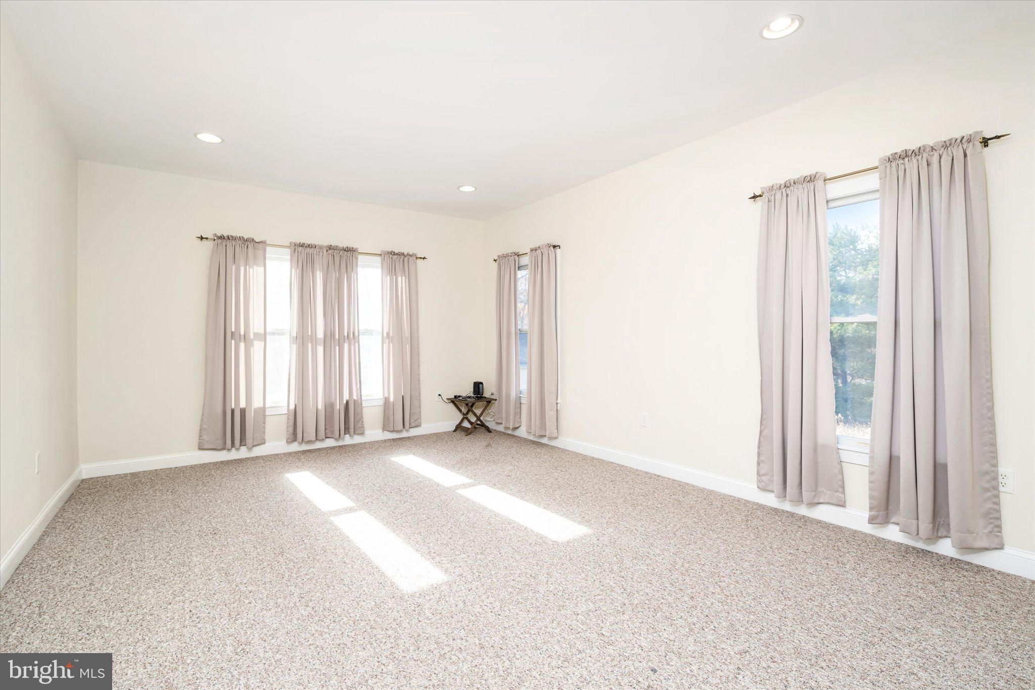 24 Clearwater Dr