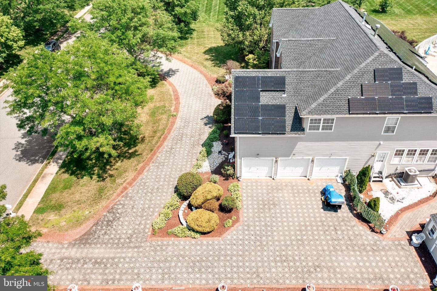 9 Denise Dr