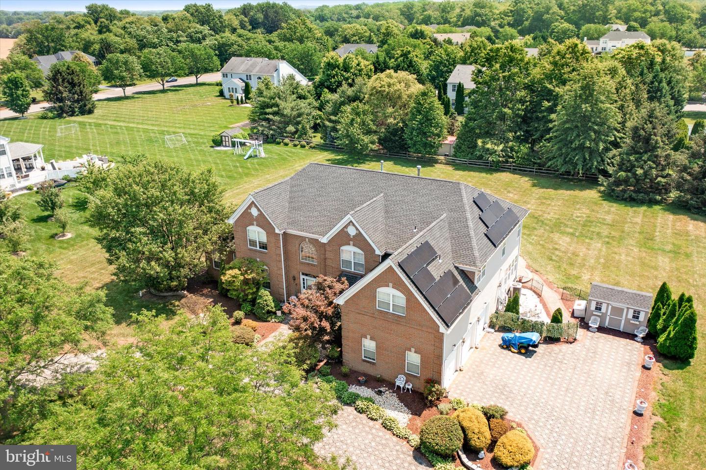 9 Denise Dr