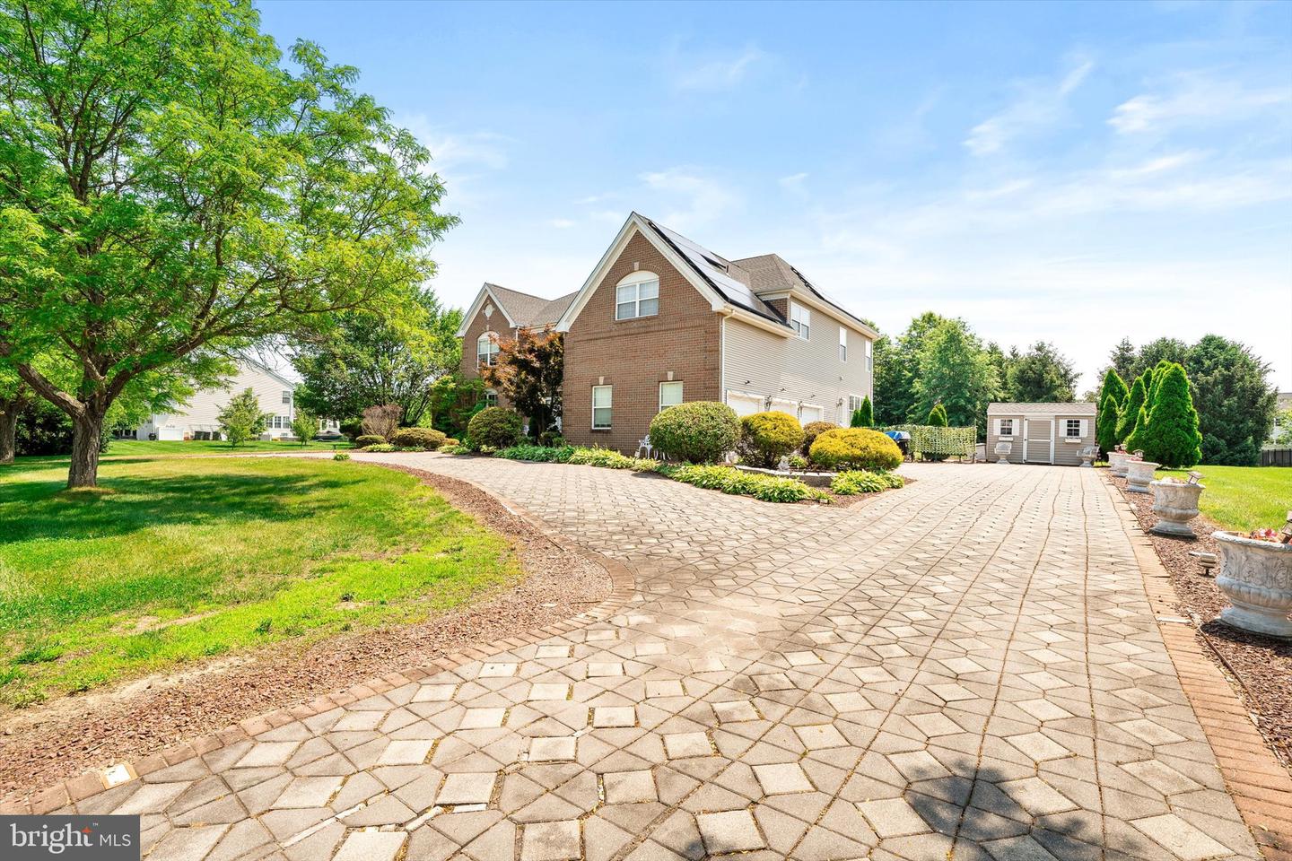 9 Denise Dr
