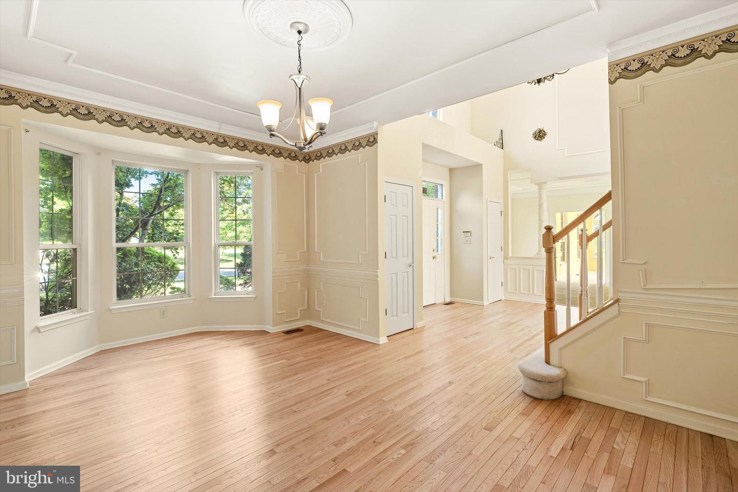 9 Denise Dr