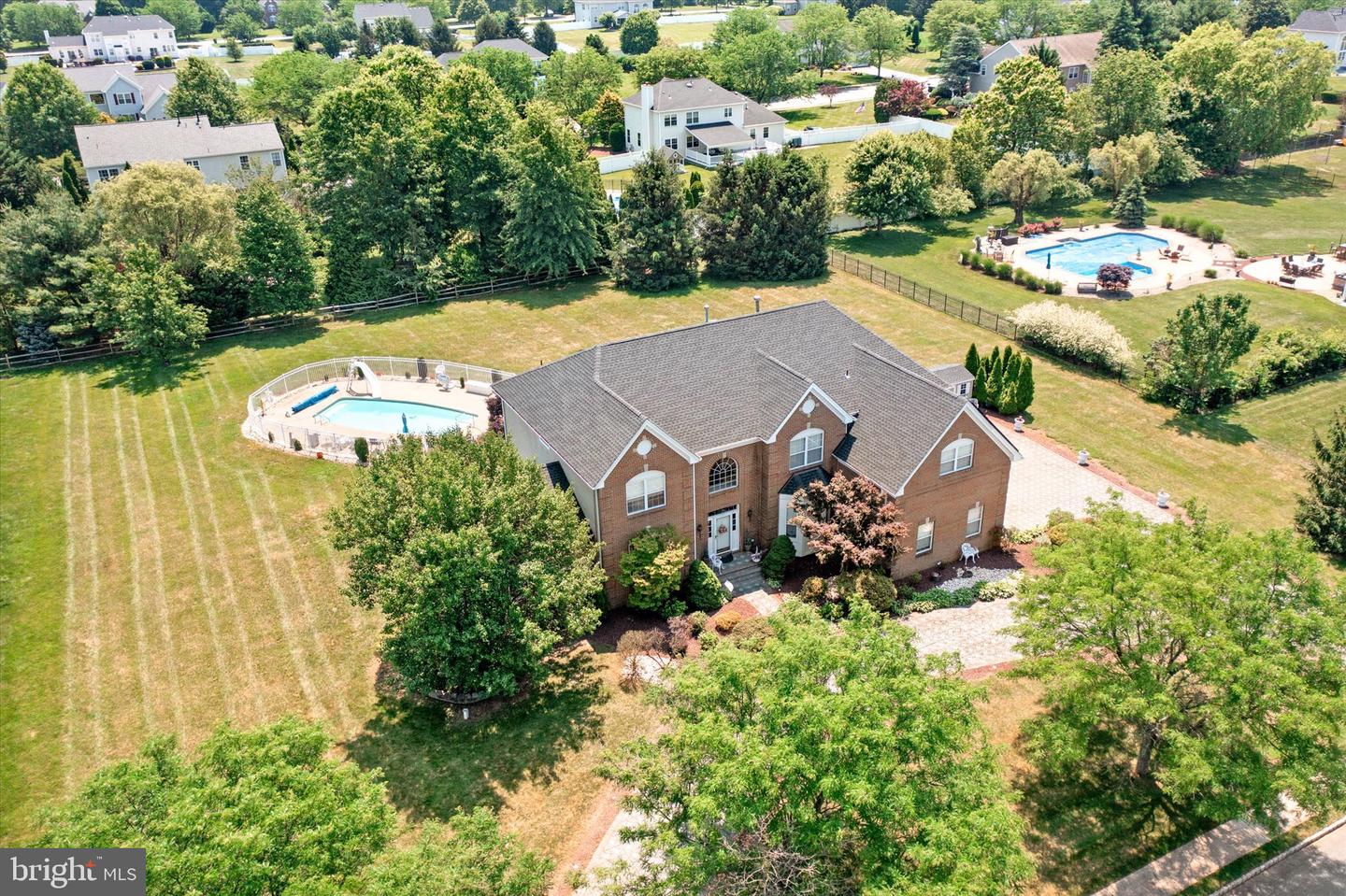 9 Denise Dr