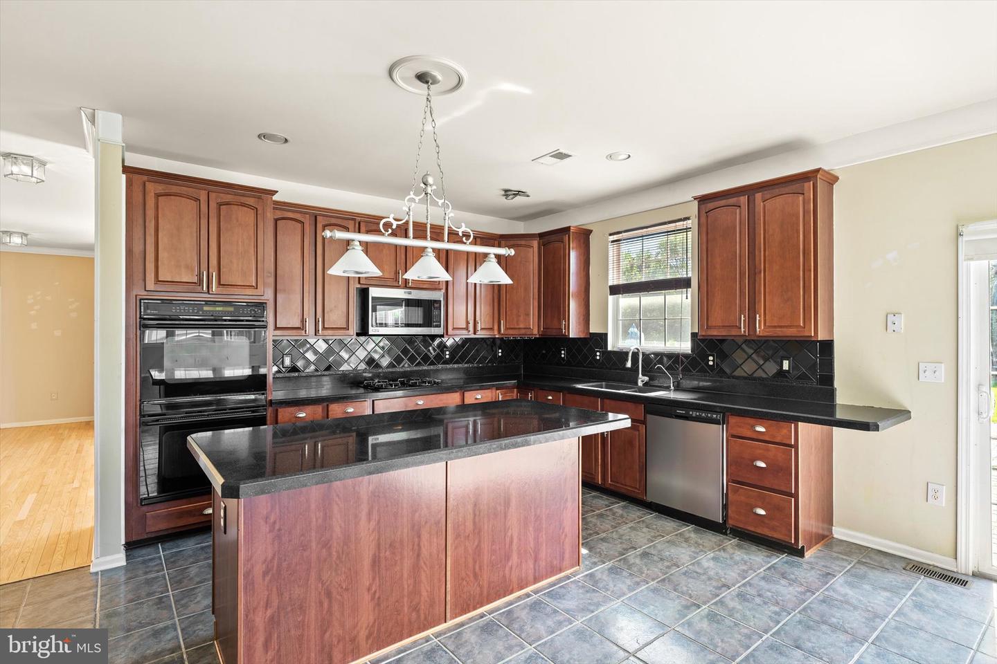 9 Denise Dr