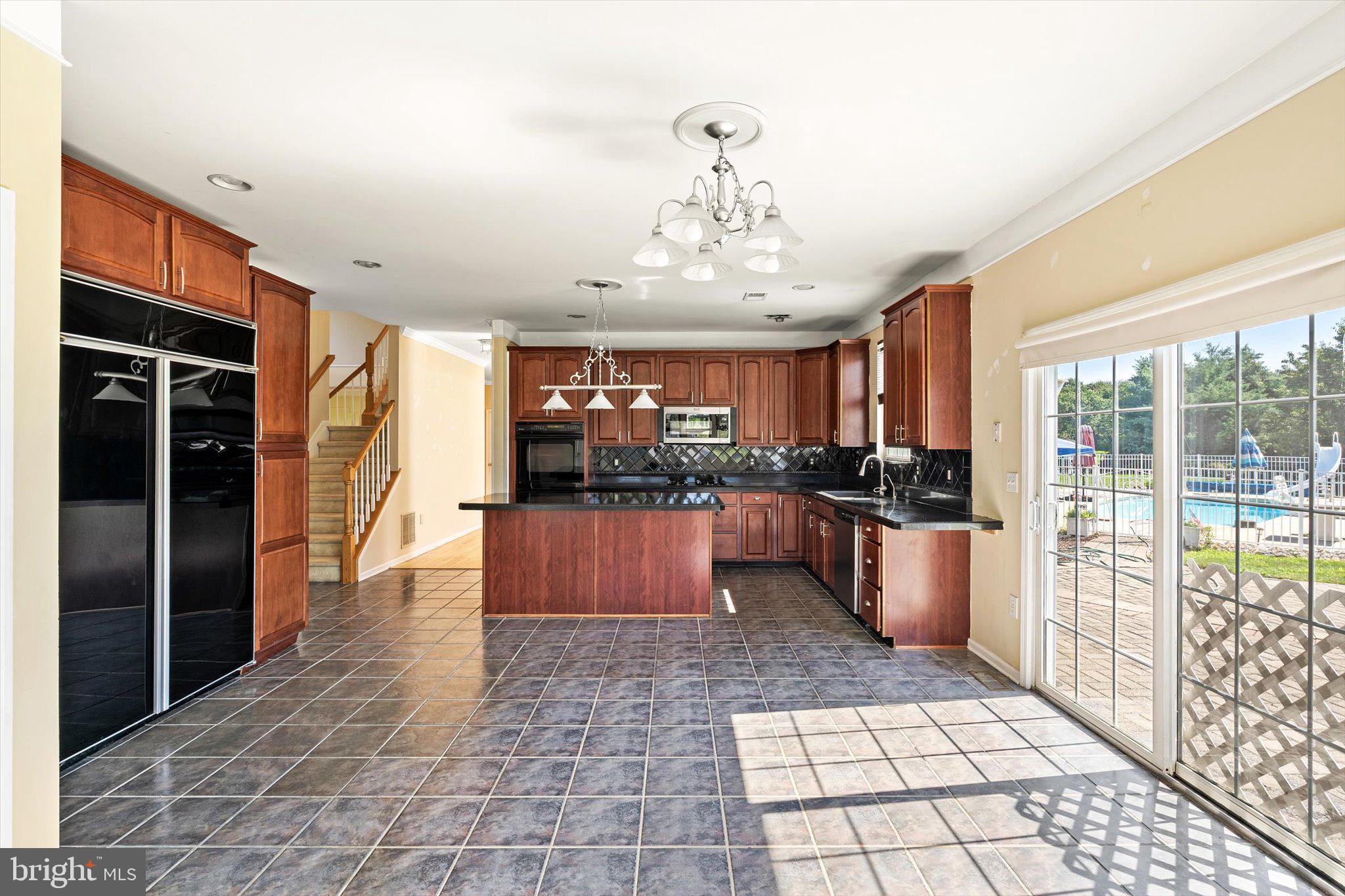 9 Denise Dr