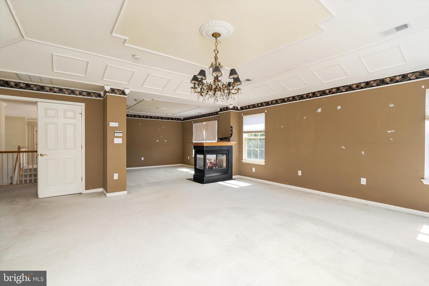 9 Denise Dr