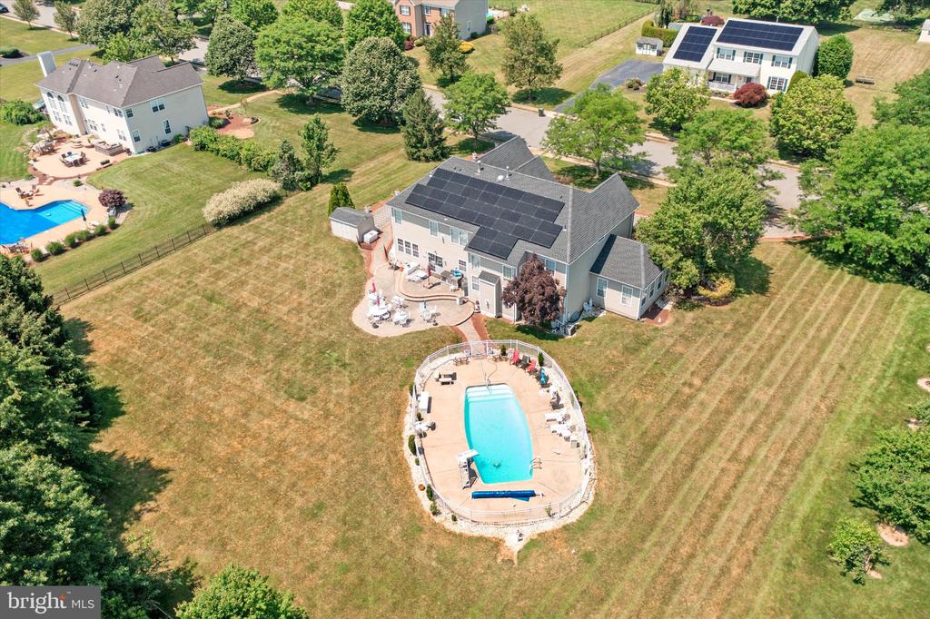 9 Denise Dr