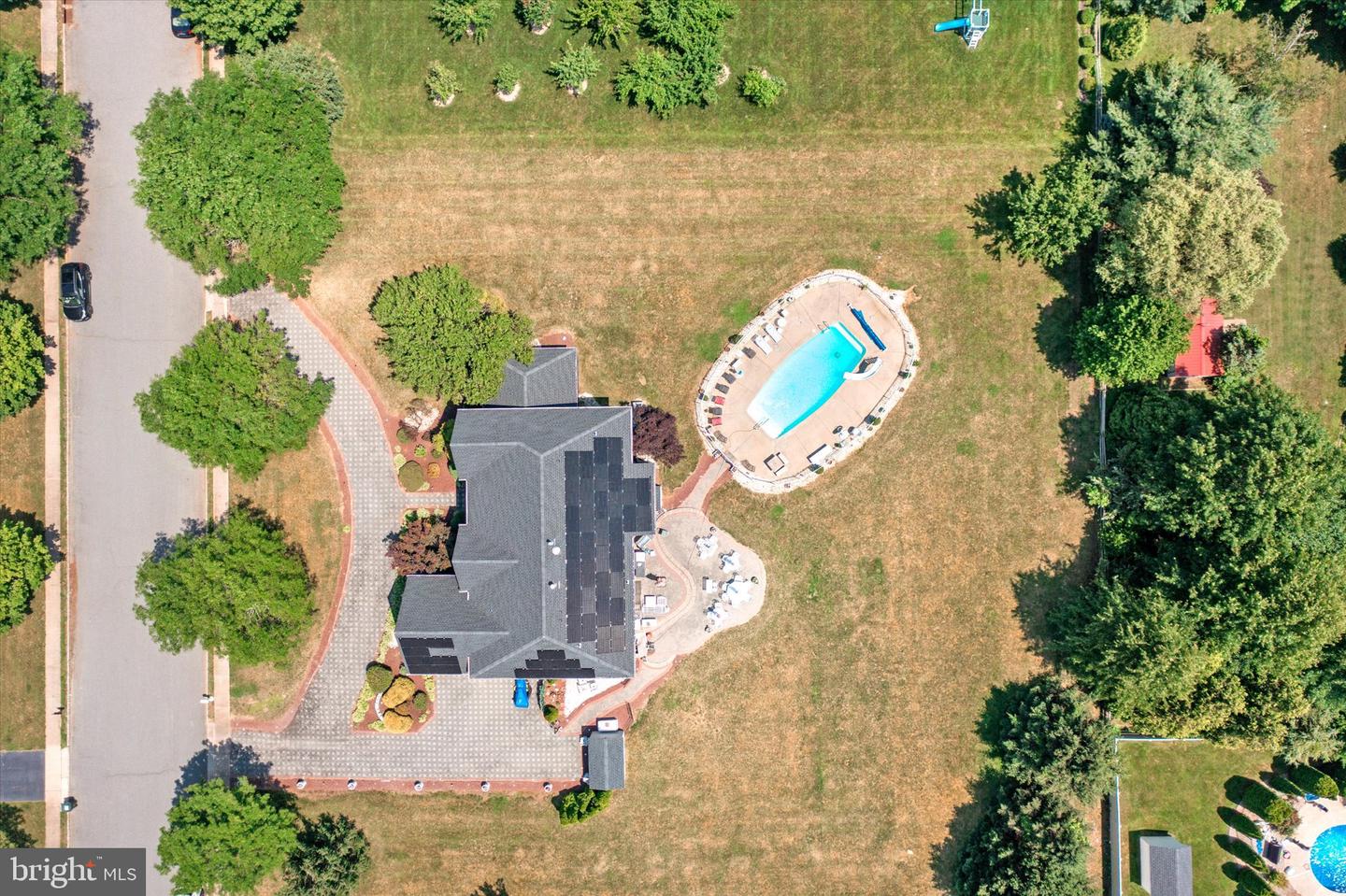 9 Denise Dr