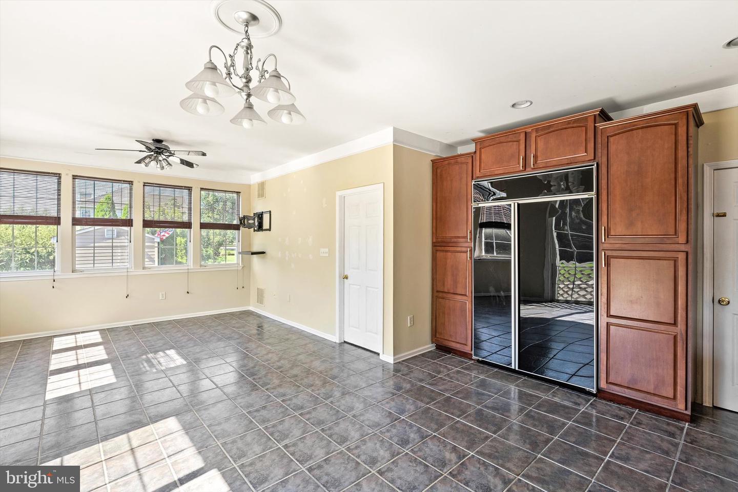 9 Denise Dr