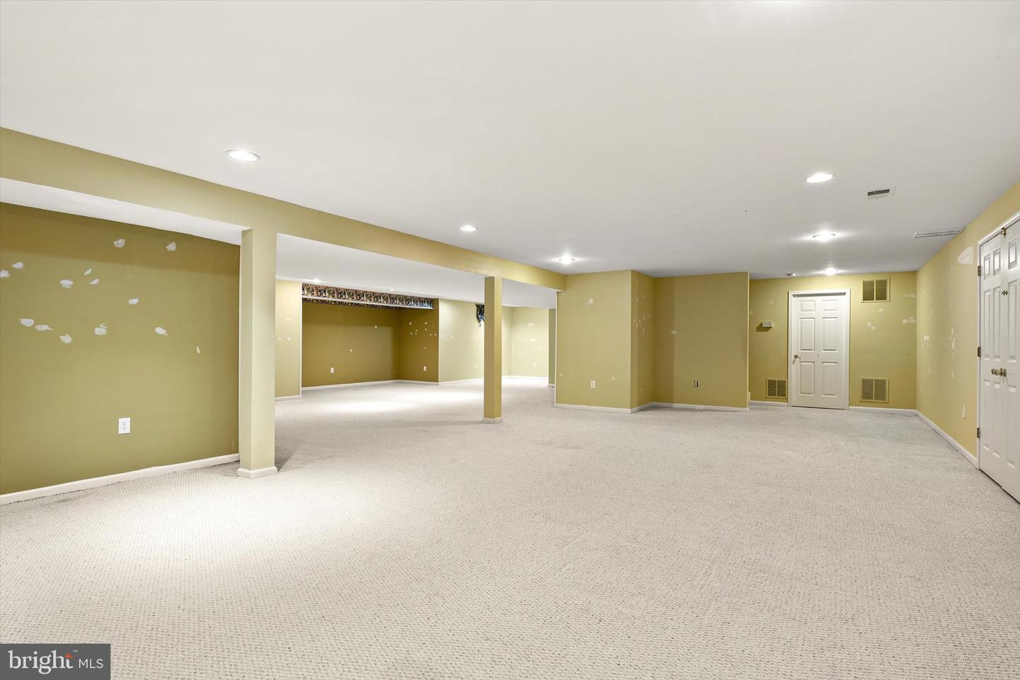 9 Denise Dr