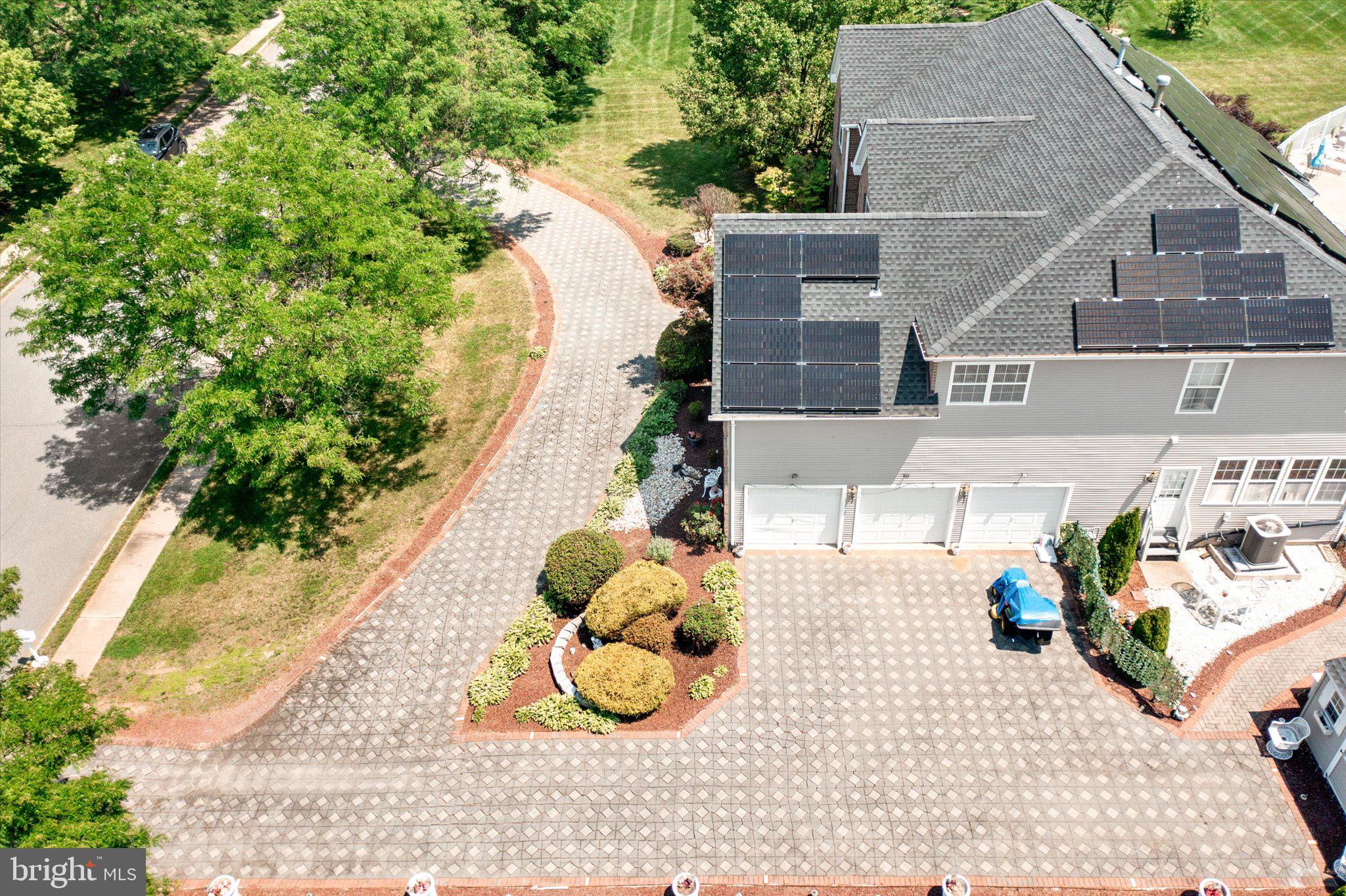 9 Denise Dr
