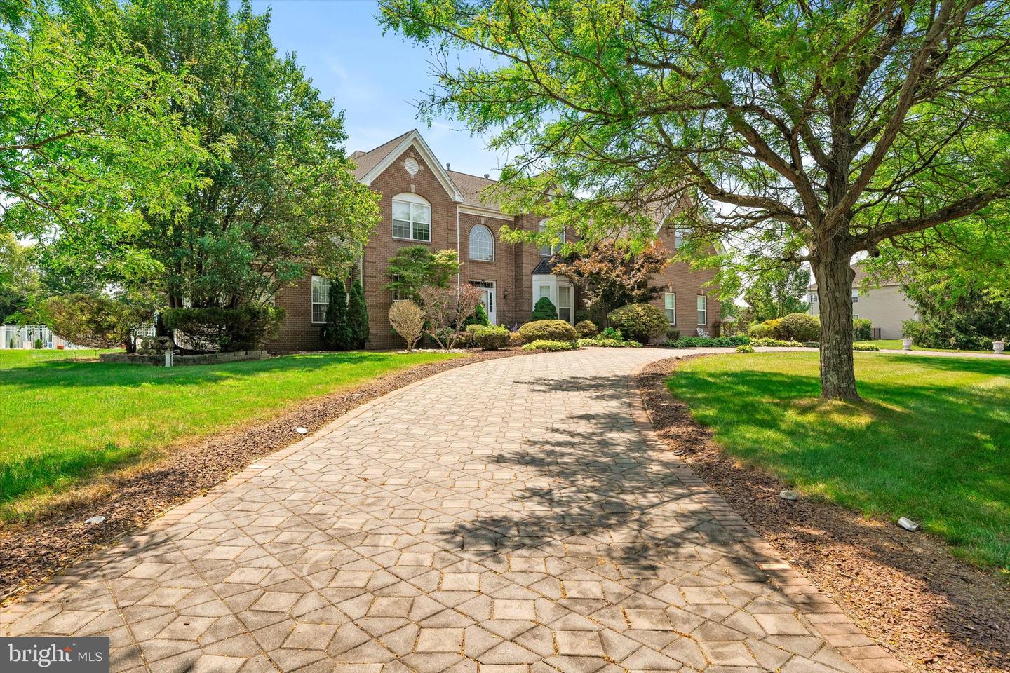 9 Denise Dr
