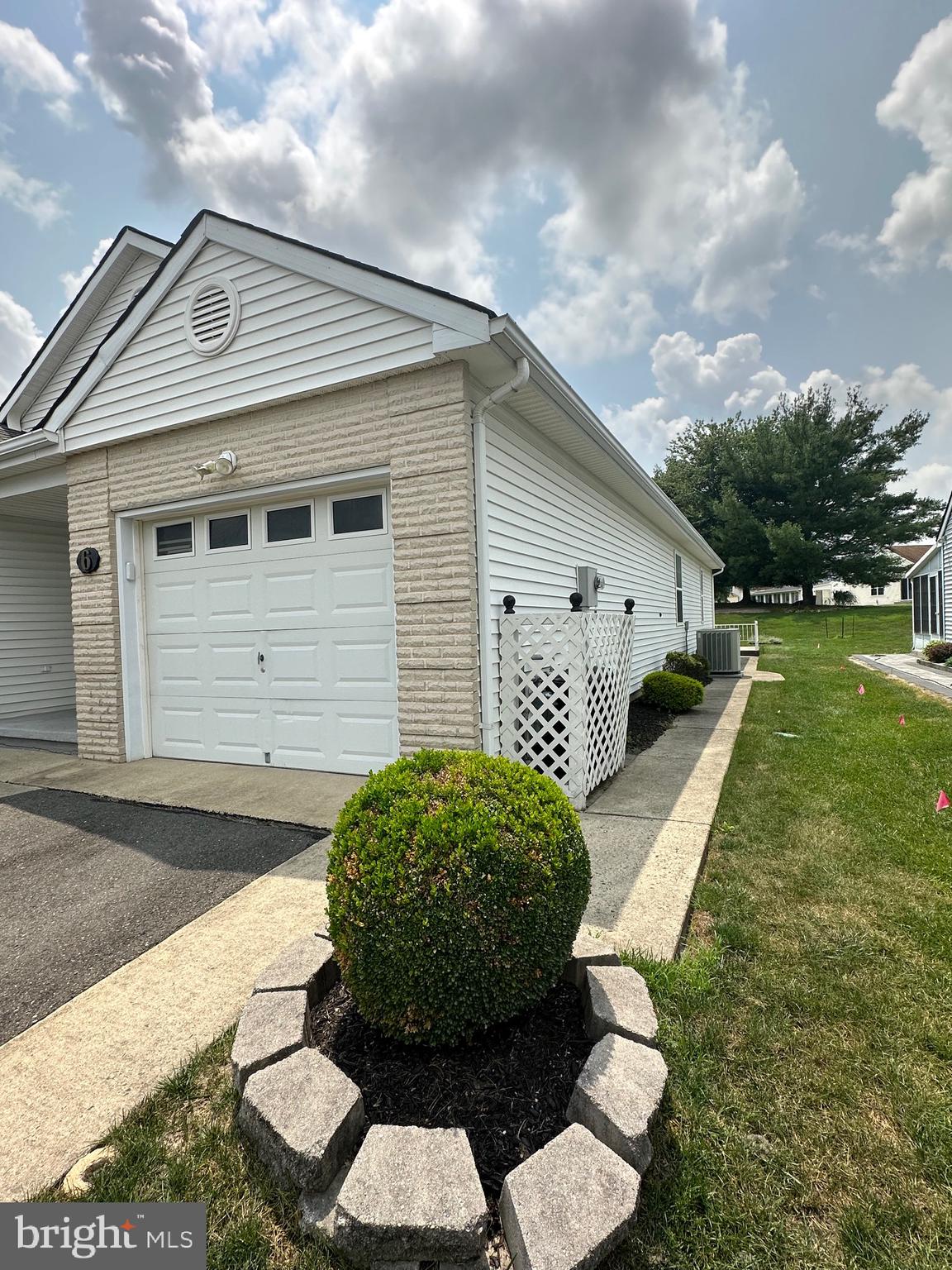 6 Plymouth Ct