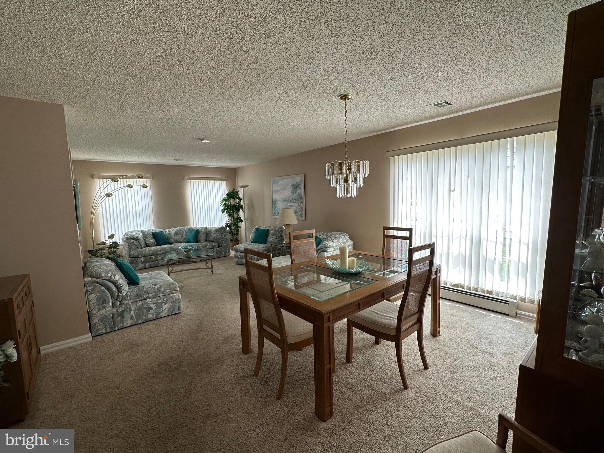 6 Plymouth Ct