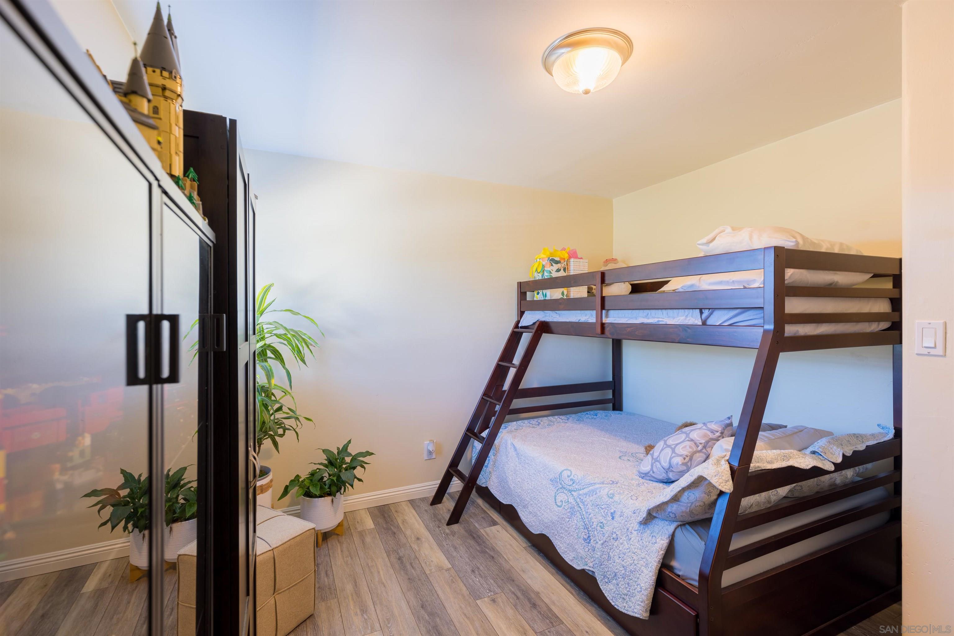 575 7th St Unit: 203