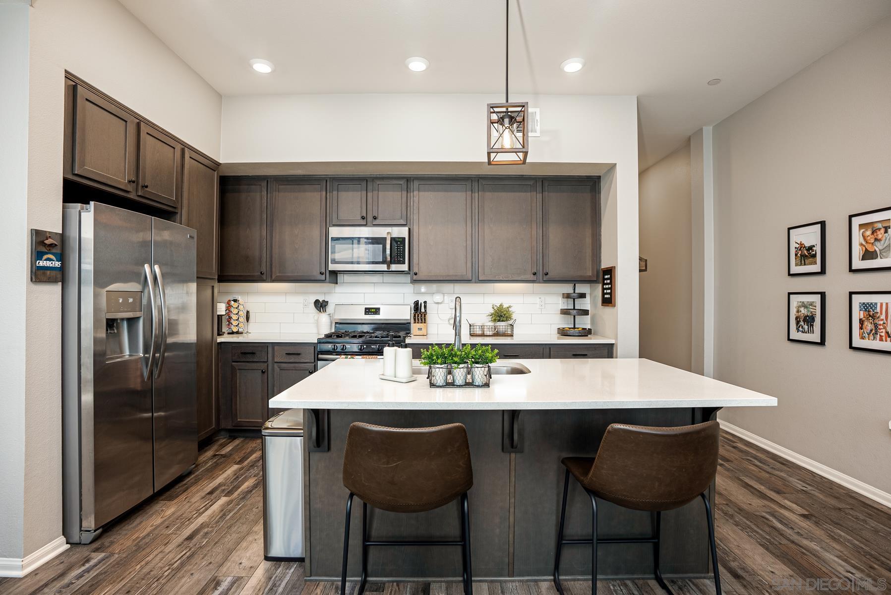 2045 Mindoro Lane Unit: 2