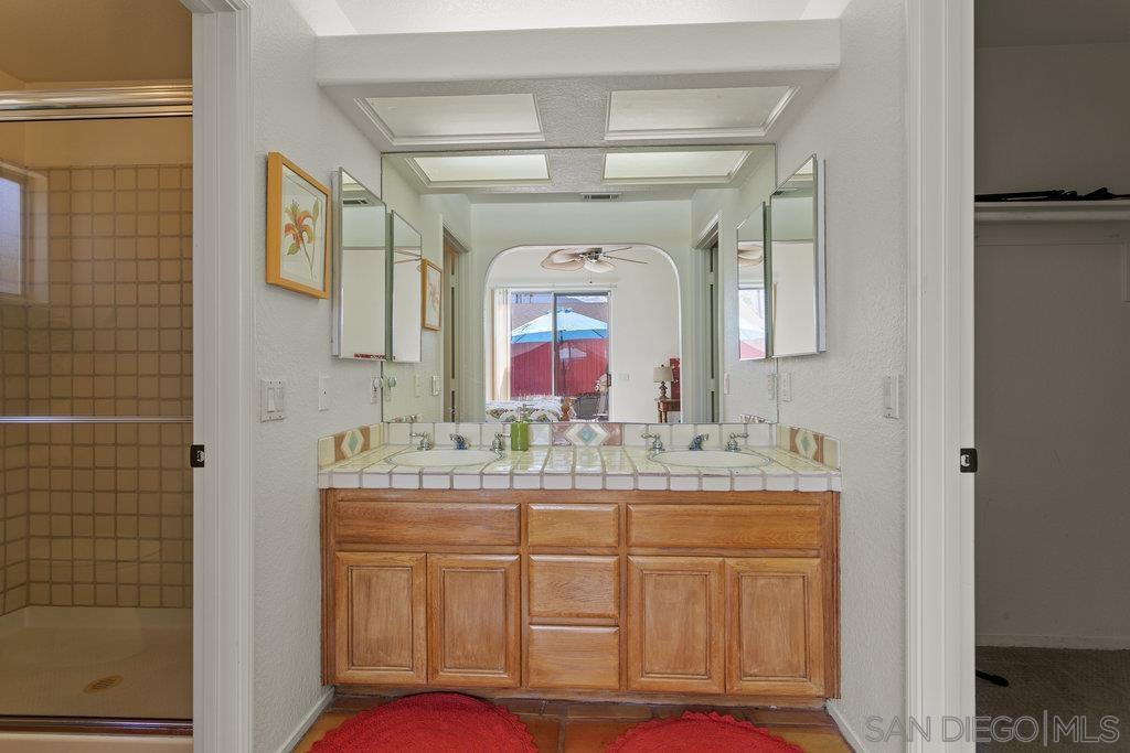 54815 Avenida Vallejo