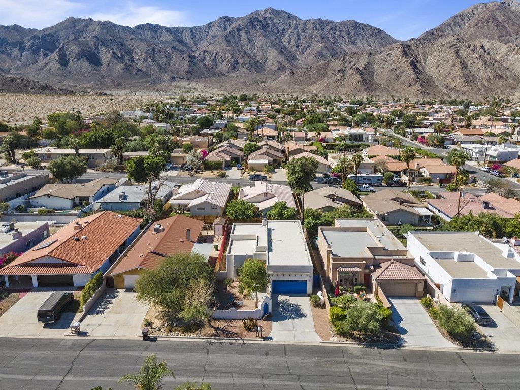 54815 Avenida Vallejo