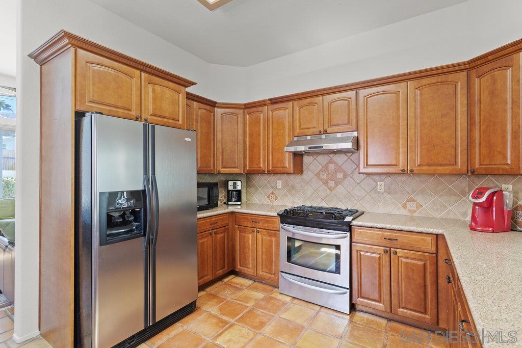 54815 Avenida Vallejo