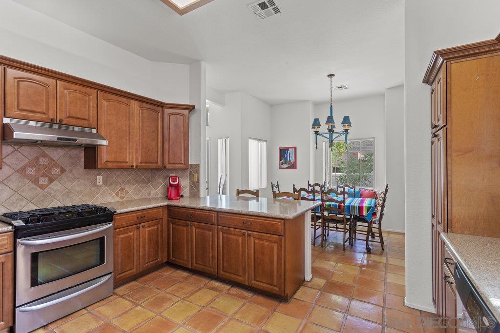 54815 Avenida Vallejo