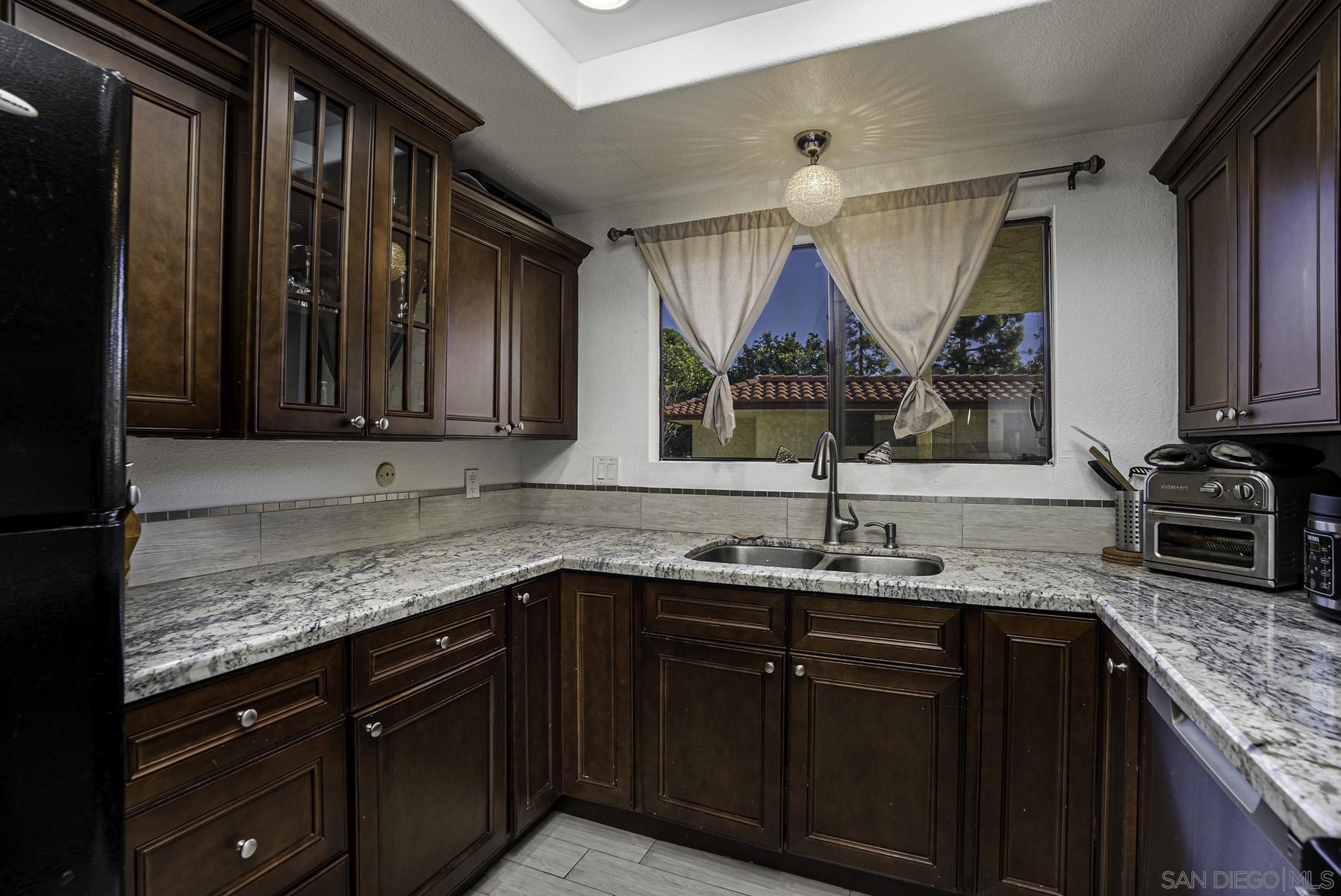 4235 Asher St Unit: 42