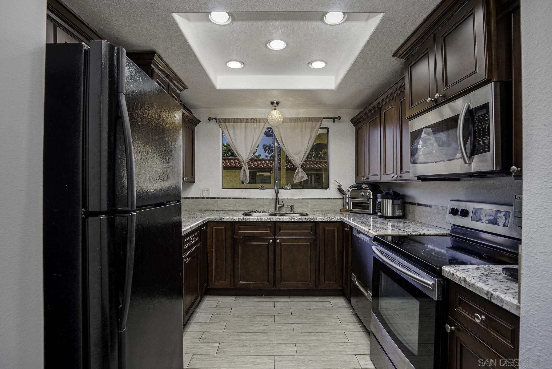 4235 Asher St Unit: 42