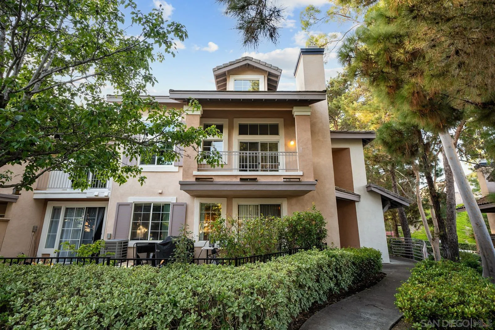 12040 Tivoli Park Row Unit: 3