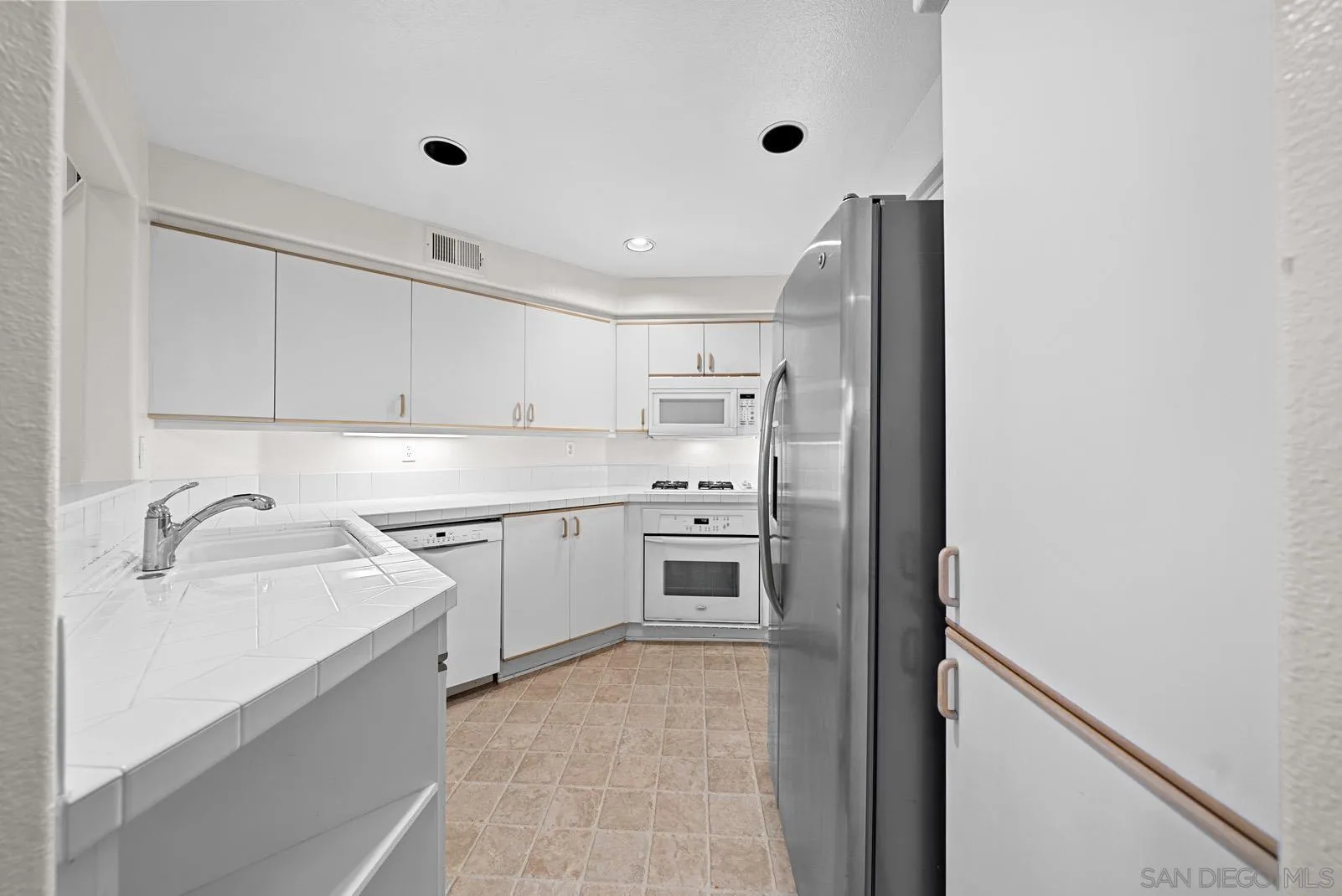 12040 Tivoli Park Row Unit: 3