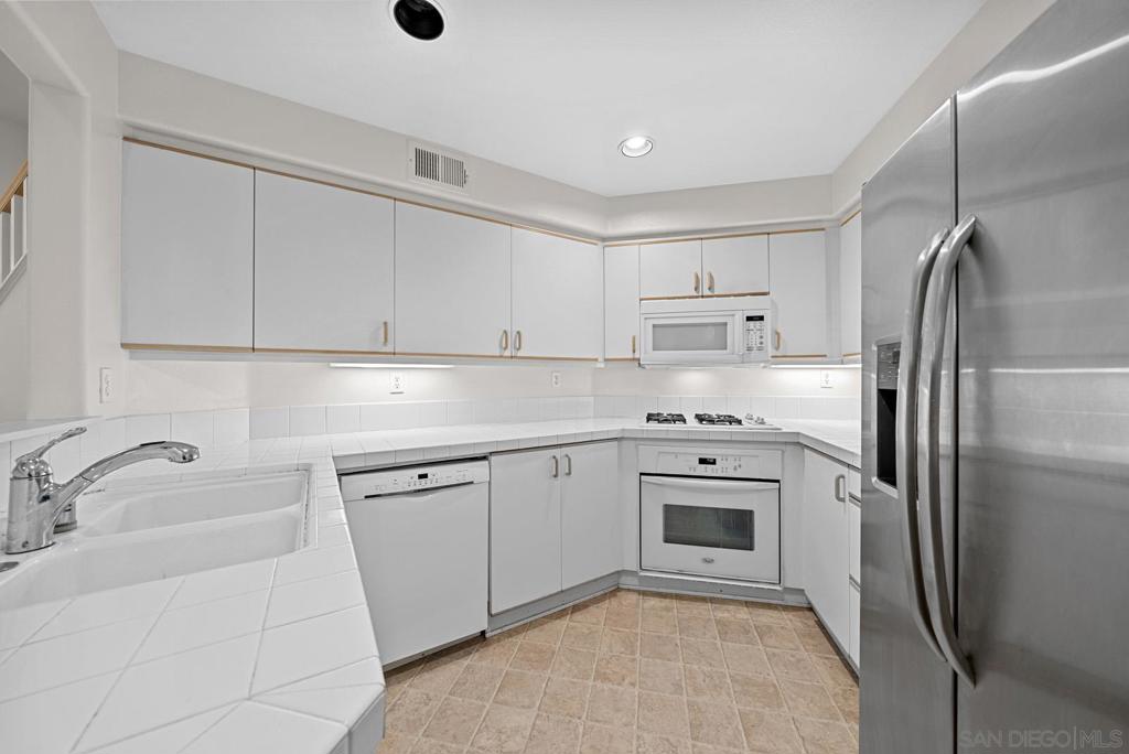 12040 Tivoli Park Row 3