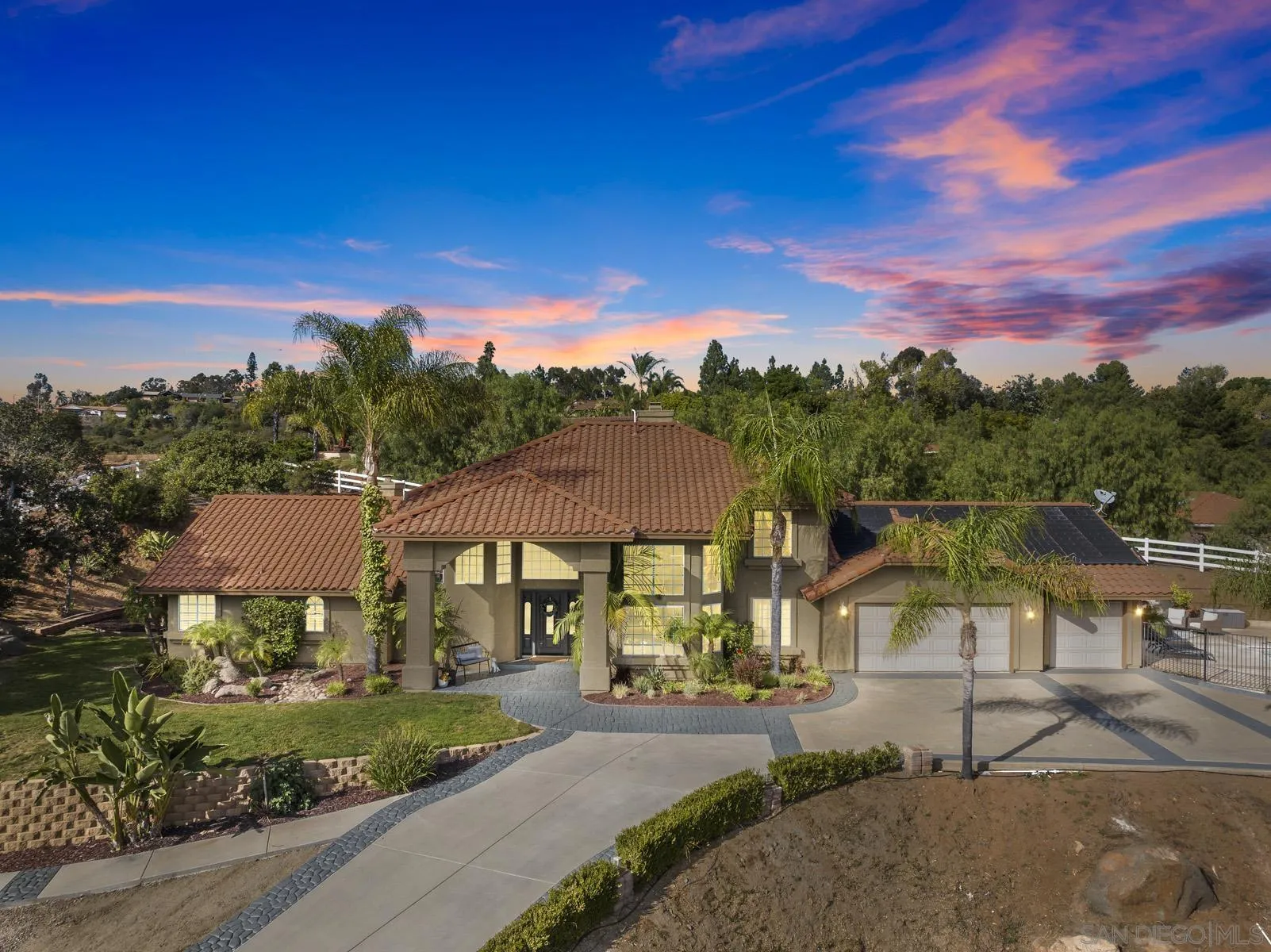 2506 Avenida Ocotillo