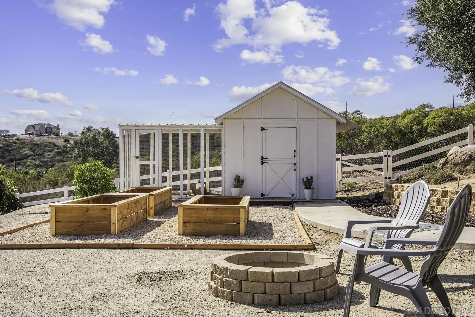 2506 Avenida Ocotillo