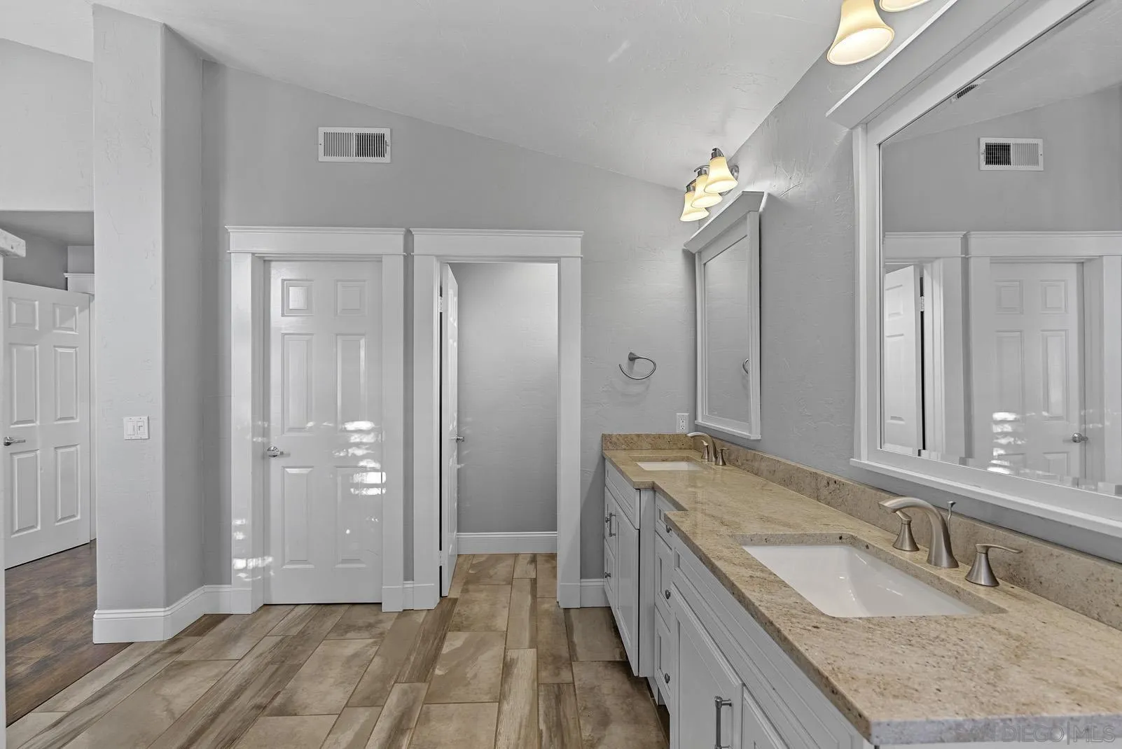 2506 Avenida Ocotillo