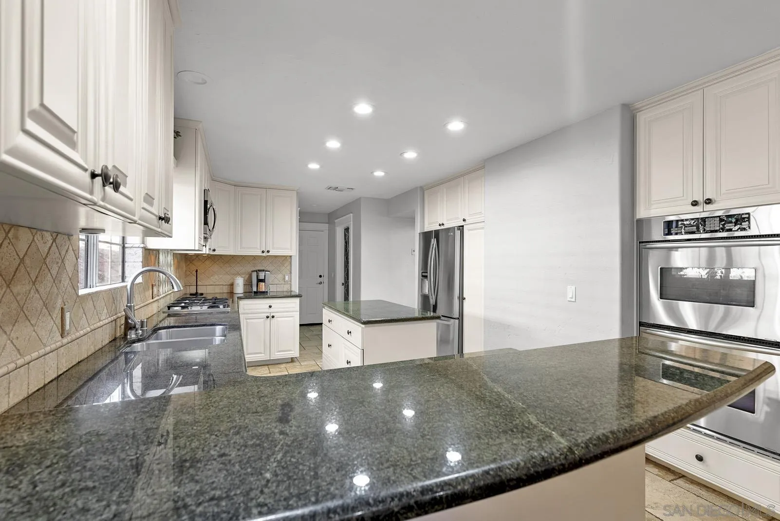 2506 Avenida Ocotillo